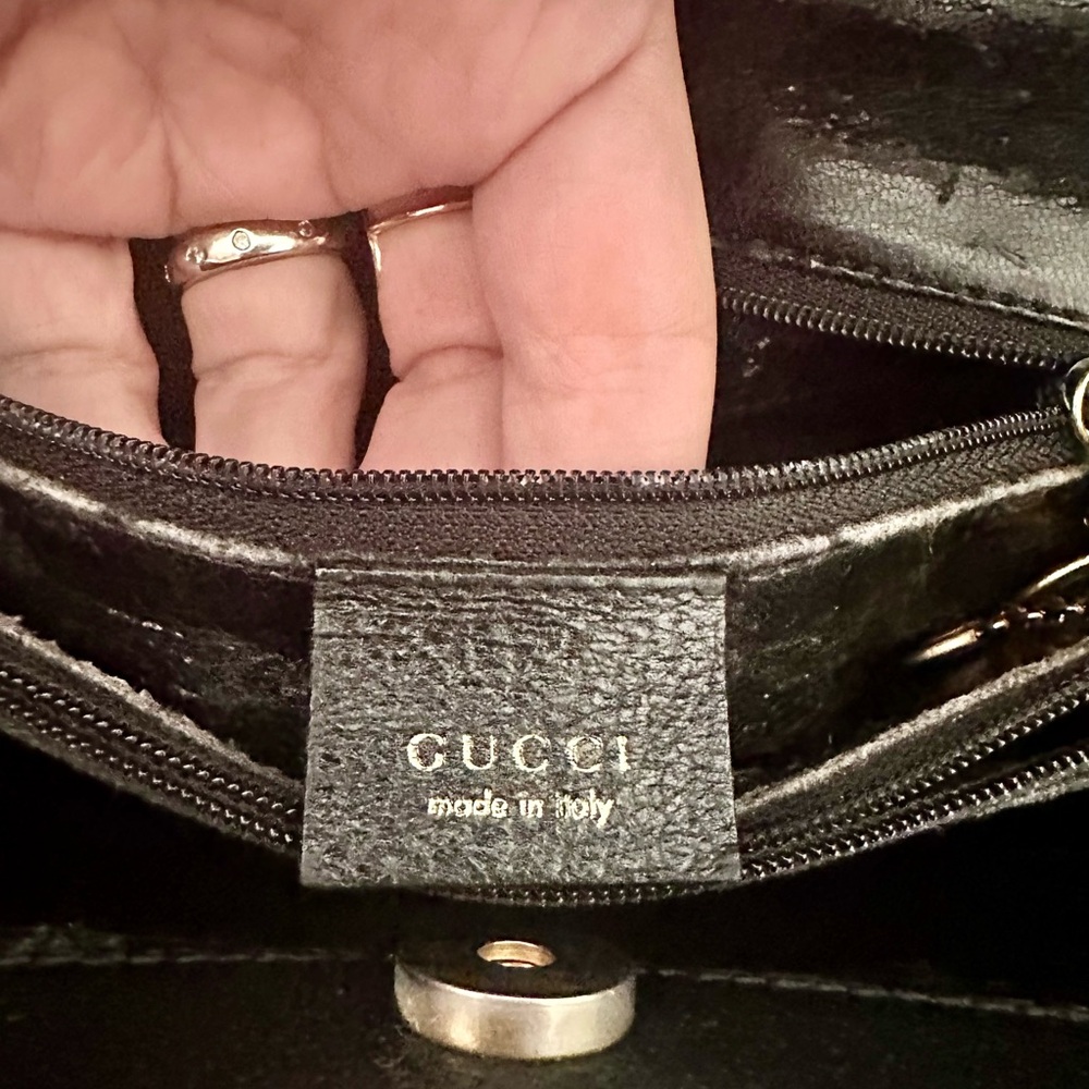 Gucci Black Leather Interior with Gold Accents - Picture 3 of 9